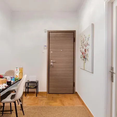 Appartement διαμέρισμα στο κέντρο δίπλα στα νοσοκομεία και τα αξιοθέατα Athènes